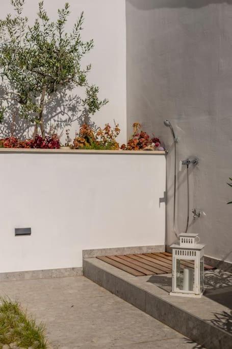 Holiday Home Lolina,Sea On A Palm! Heated Pool Trogir Exterior foto