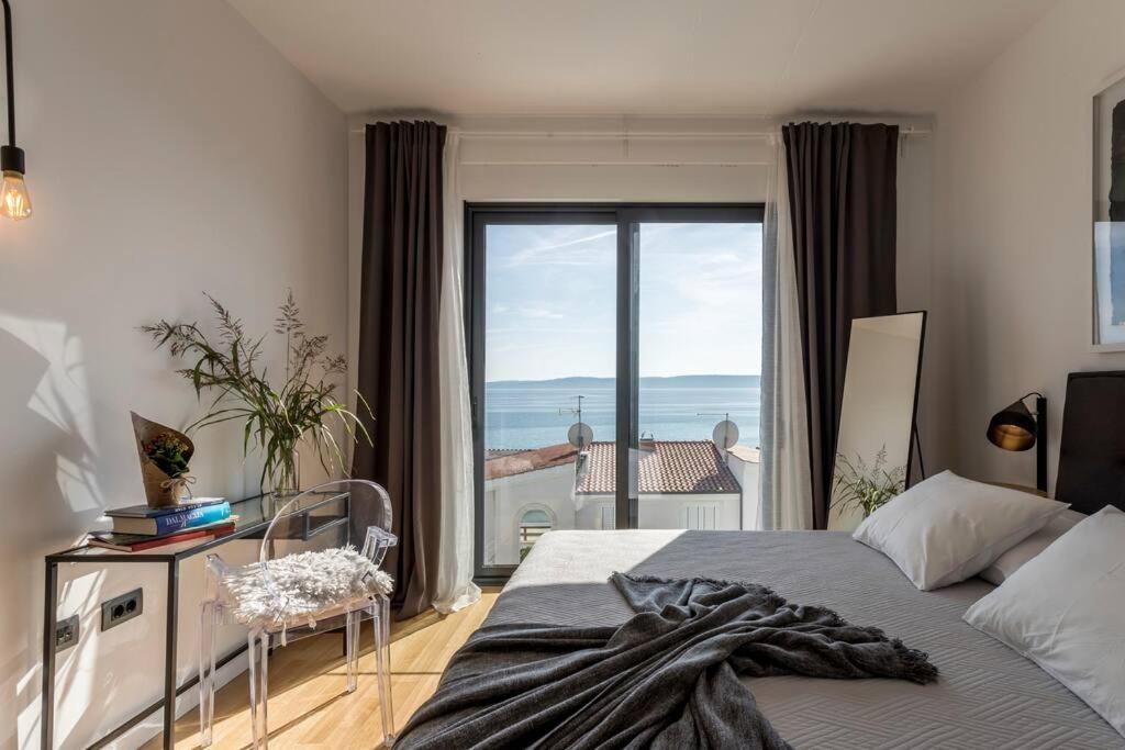 Holiday Home Lolina,Sea On A Palm! Heated Pool Trogir Exterior foto