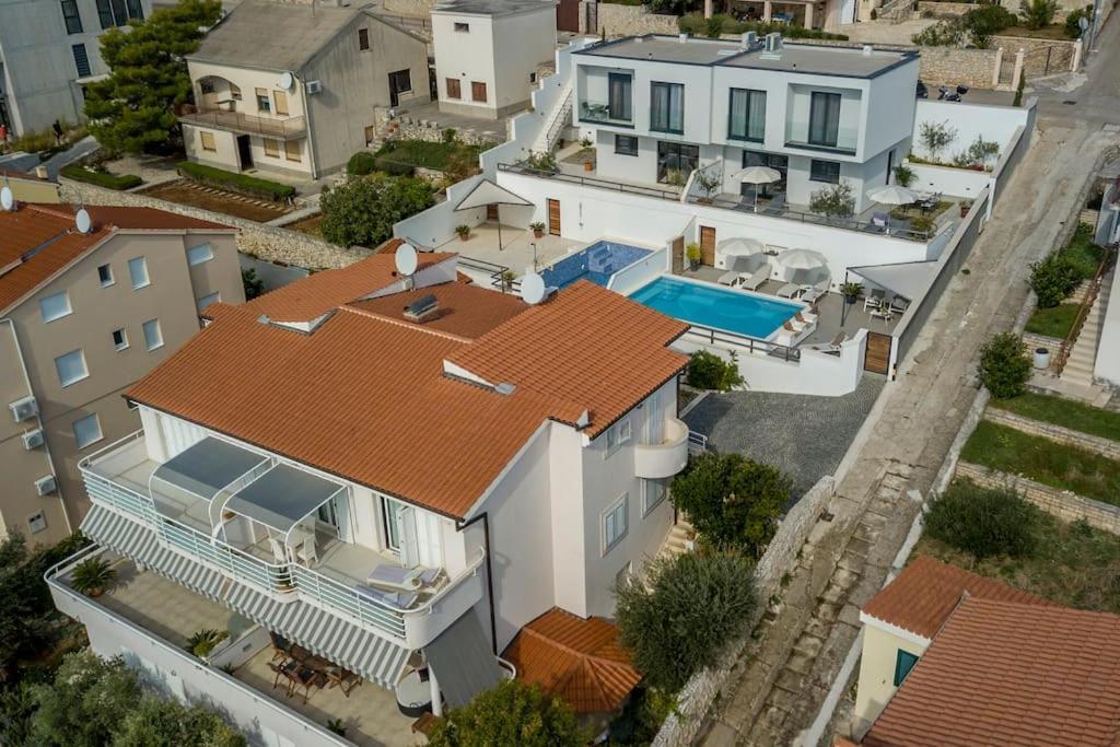 Holiday Home Lolina,Sea On A Palm! Heated Pool Trogir Exterior foto